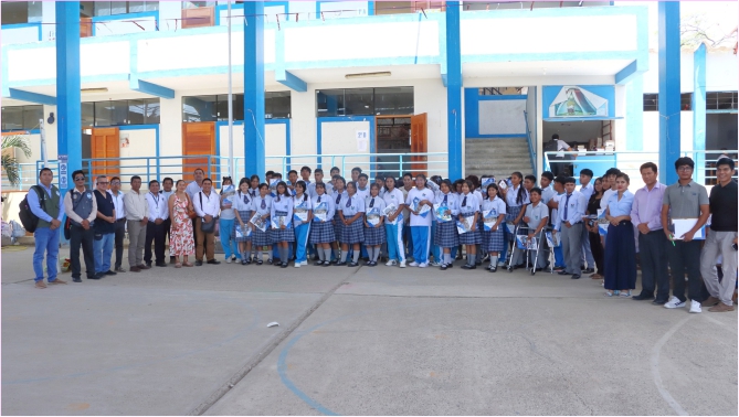 Foto Charla de vocación profesional a los alumnos de la I.E. San Pedro de Cancas