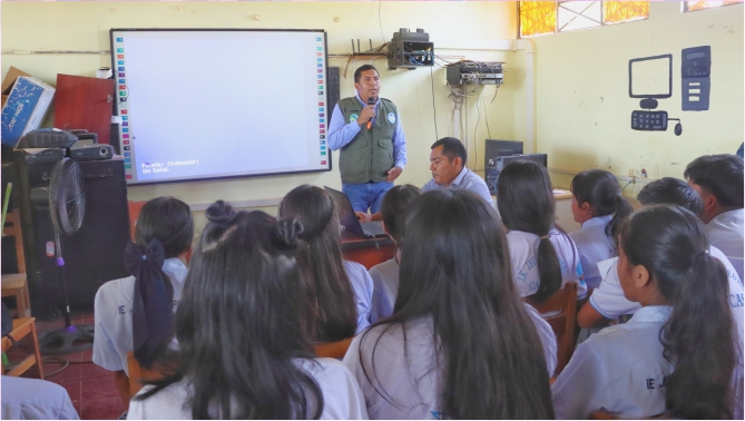Foto Charla de vocación profesional a los alumnos de la I.E. San Pedro de Cancas