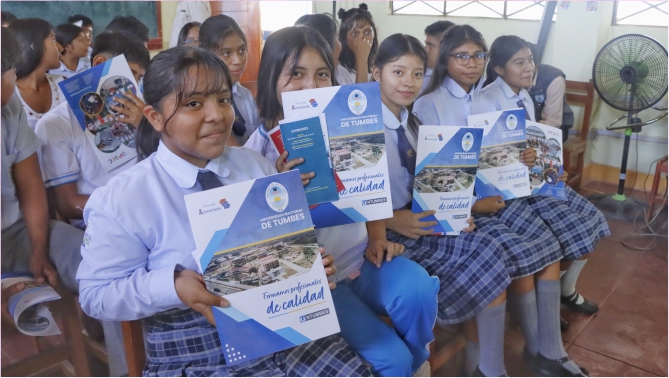 Foto Charla de vocación profesional a los alumnos de la I.E. San Pedro de Cancas