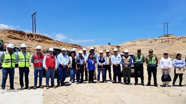 Autoridades constatan riesgo de estructuras eléctricas por uso de canteras