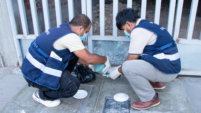 Desratización en la Avenida Las Azucenas para proteger la salud Pública 