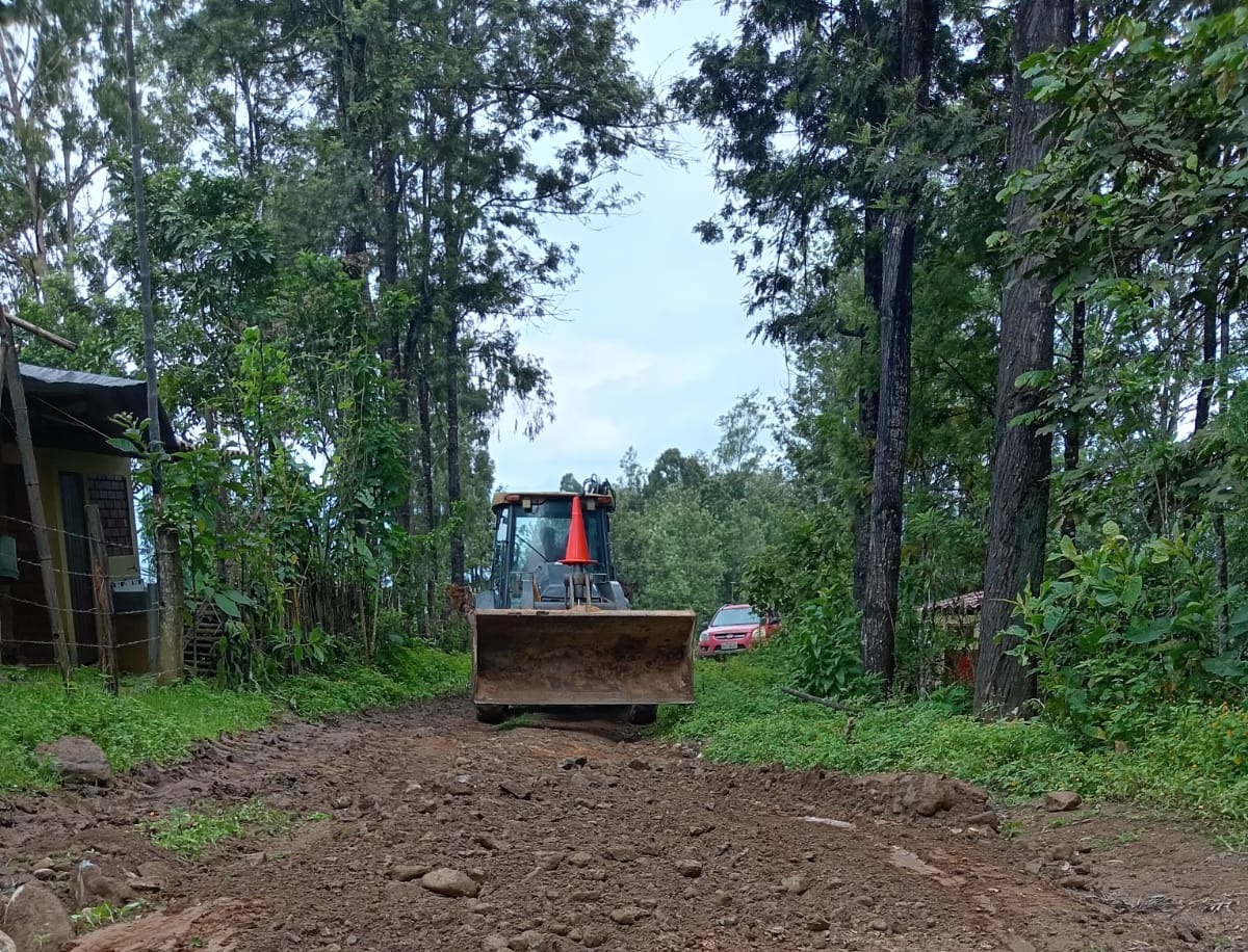 Descolmatación de caminos vecinales