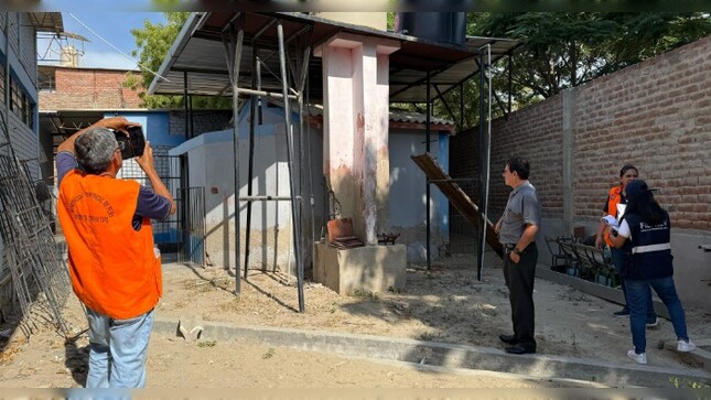 Inspeccionan colegio 