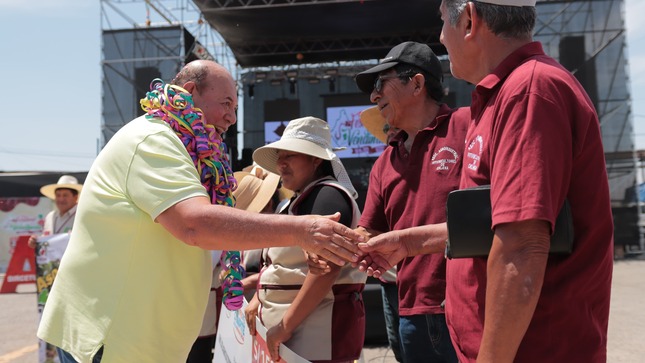 Empezó la fiesta del vino en Tacna 
