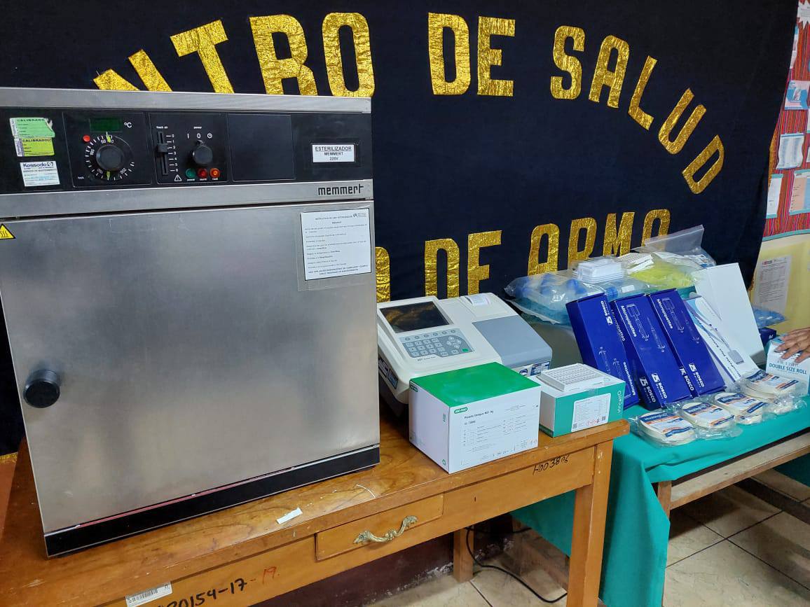 Entrega de equipo para detencción de dengue