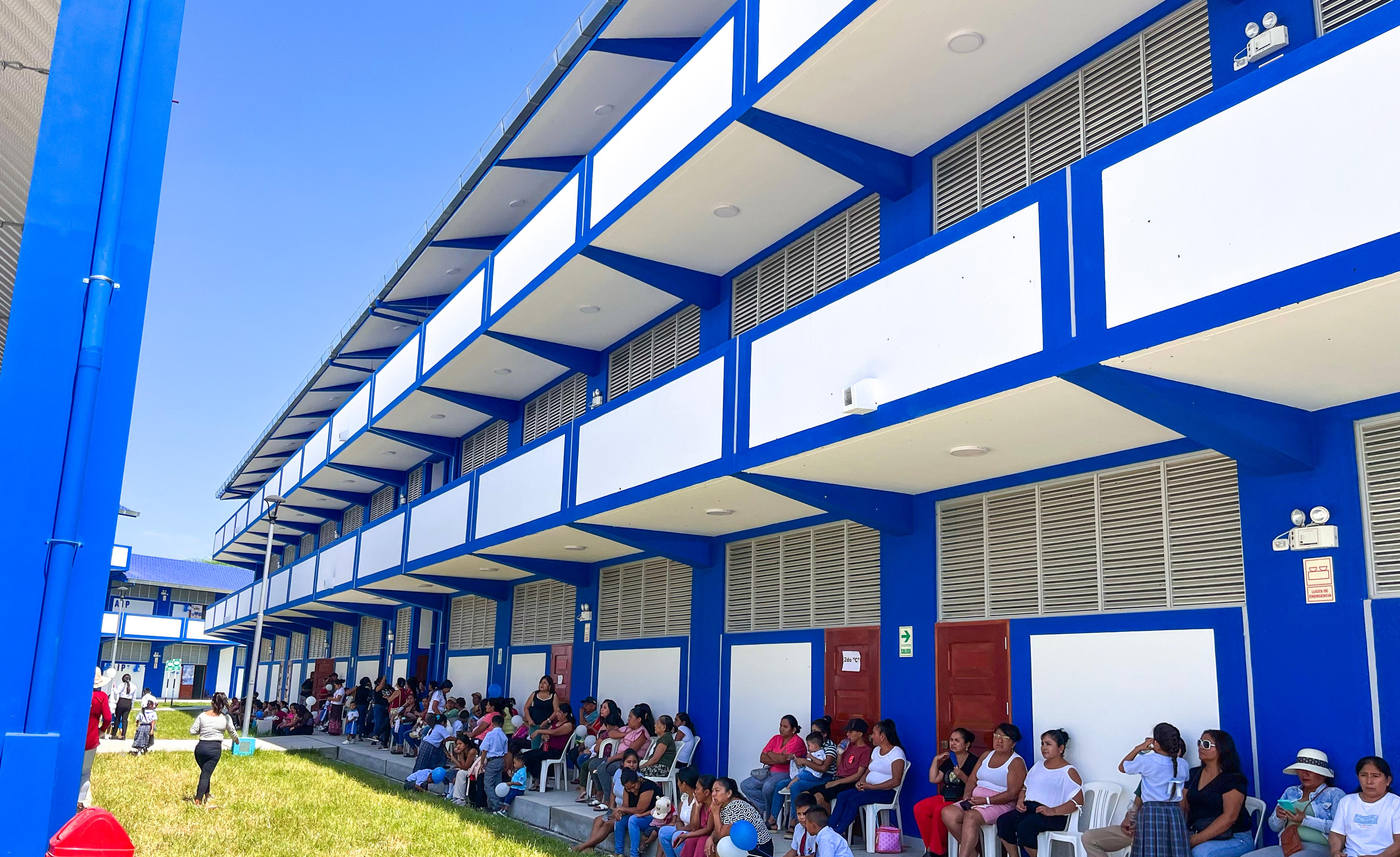 Gobernador Luis Neyra inaugura moderno colegio 15199 San José de Pacha-Chulucanas en beneficio de más de 700 escolares