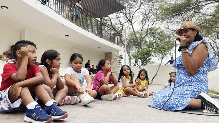 Niños y niñas