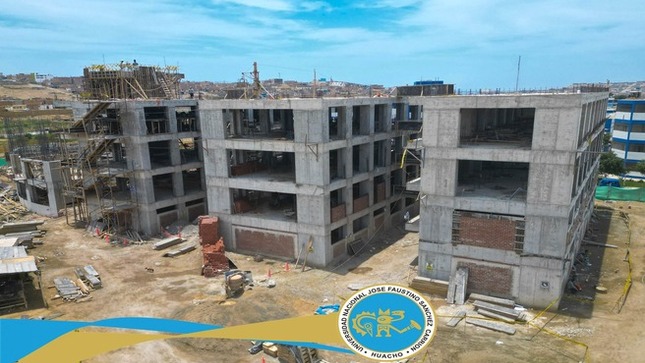 Según datos de Transparencia Económica del Ministerio de Economía y Finanzas (MEF), La UNJFSC se posiciona entre las ocho universidades públicas con mayor ejecución presupuestal para obras educativas.