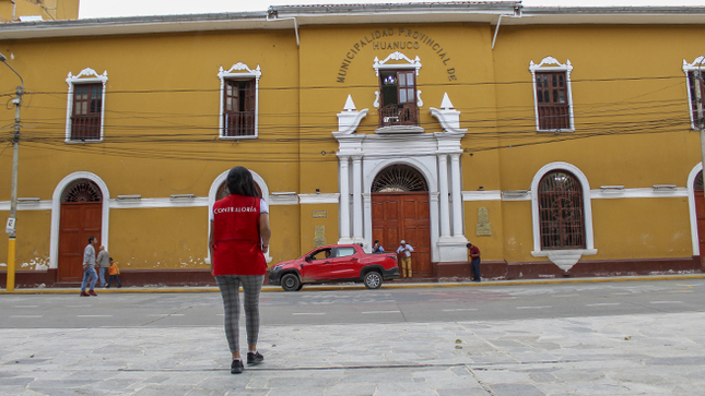 Huánuco. –  La Contraloría General de la República identificó que funcionarios de la Municipalidad Provincial de Huánuco fraccionaron la contratación del servicio de internet que requerían diversas áreas de la comuna, con la finalidad de evitar realizar procedimientos de selección, desacatando de esta manera la prohibición estipulada por la Ley de Contrataciones del Estado para casos de servicios usuales que cumplen una misma finalidad pública.
