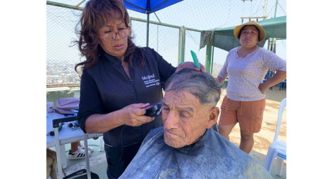 En esta ocasión, con motivo de celebrarse su 42 años de aniversario del A.H. Amauta II, los adultos pudieron disfrutar de servicios gratuitos como cortes de cabello, peinados y manicure, mientras que los niños se divirtieron con pintado de caritas. 
Además, se brindó desparacitacion gratuita para las mascotas y una charla sobre tenencia responsable de mascotas, donde se compartieron consejos sobre el cuidado y bienestar de los animales en el hogar.
¡Felicitamos a todos los vecinos del A.H. Amauta II en su aniversario!