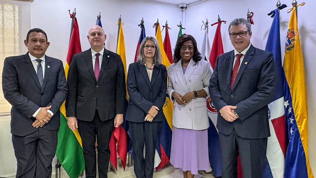 Ministro de Educación Morgan Quero resalta liderazgo del Perú en el Convenio Andrés Bello