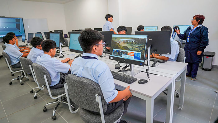 Nueva Escuela Bicentenario 3048 Santiago Antúnez de Mayolo impulsará la formación académica y emprendedora de los niños y jóvenes.