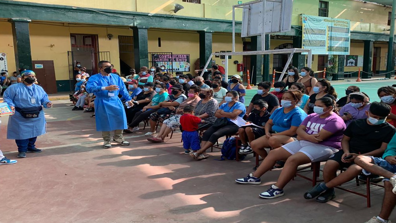 Sesión educativa de prevención contra la TB