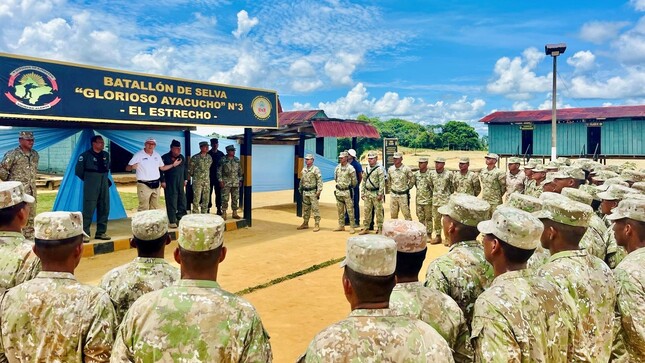 Autoridades del sector Defensa realizan visita al Comando Operacional de la Amazonía