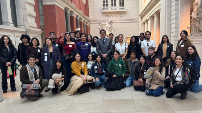 Universitarios peruanos visitaron el Museo Metropolitano de Arte de Nueva York