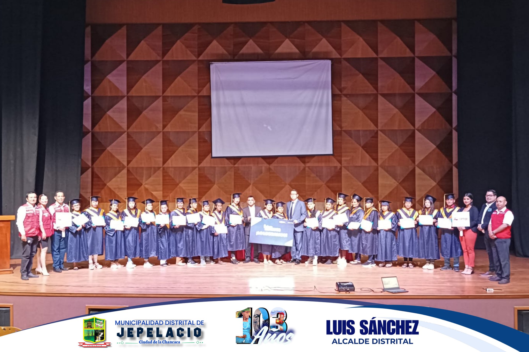 Ceremonia de graduaci贸n de cuidadores de usuarios del Programa Nacional CONTIGO