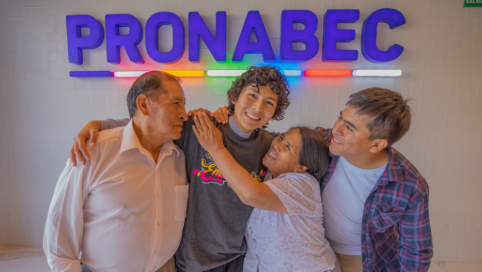 Becario y su familia