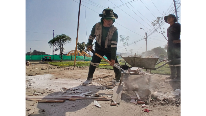Con este trabajo, seguimos ordenando nuestro distrito y asegurando que todos podamos transitar sin inconvenientes.
📢 ¡Respetemos los espacios públicos! Sigamos construyendo juntos un distrito más ordenado y seguro.