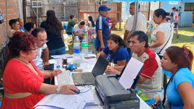 Acercan los servicios consulares a la comunidad peruana en Lanús