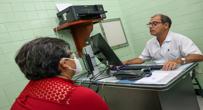 EsSalud: el 58% de los casos de cáncer de cuello uterino afecta a mujeres de 30 a 59 años