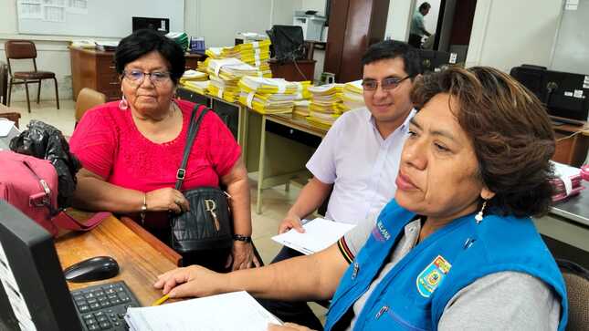 Municipalidad articula trabajo con directores para promover escuelas seguras. 