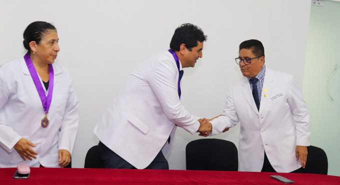 Saludo protocolar