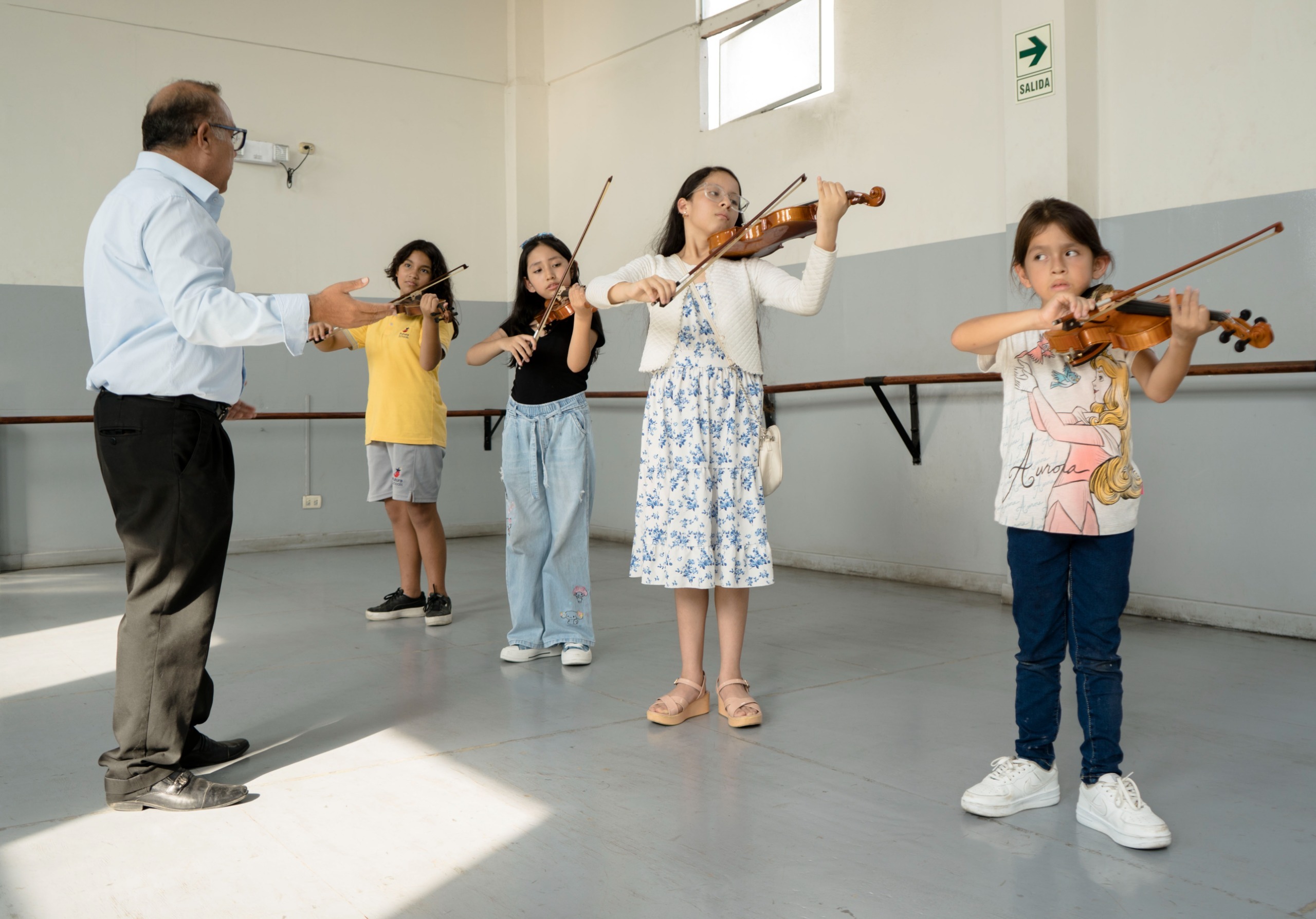 Taller de violín para niños y adolescentes