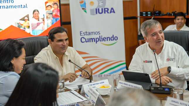 Ministro de Transportes resalta trabajo del gobernador Luis Neyra para sacar adelante proyecto de once puentes