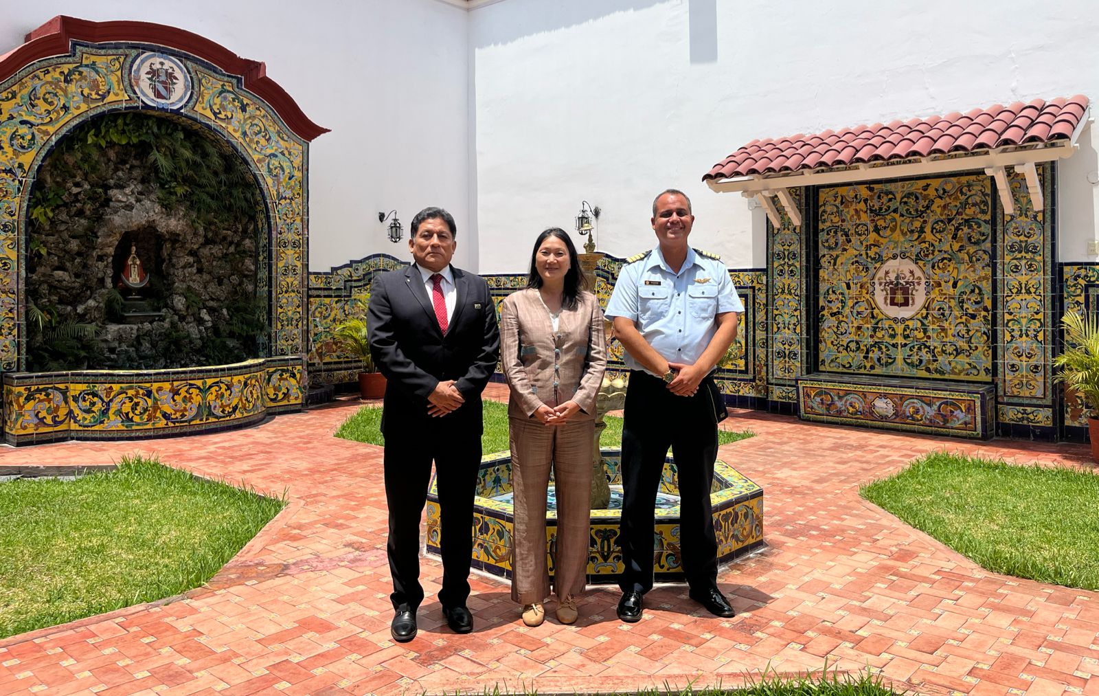 Renovaron compromisos para fortalecer la capacitación en normativas de Derecho Internacional Humanitario y Derechos Humanos en el ámbito militar.