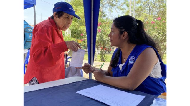 La orientación legal de DEMUNA, los talleres para adultos mayores y personas con habilidades distintas del CIAM y OMAPED, y la información sobre programas sociales son herramientas clave para mejorar la calidad de vida de la comunidad.
Además, la presencia de Defensa Civil con charlas sobre prevención de emergencias y la oficina de Desarrollo Económico brindando oportunidades laborales y servicios de belleza para el público asistente, demuestra el compromiso de la municipalidad con el bienestar y desarrollo de nuestros vecinos.