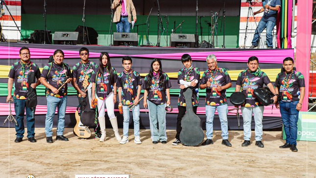 Color, música y tradición