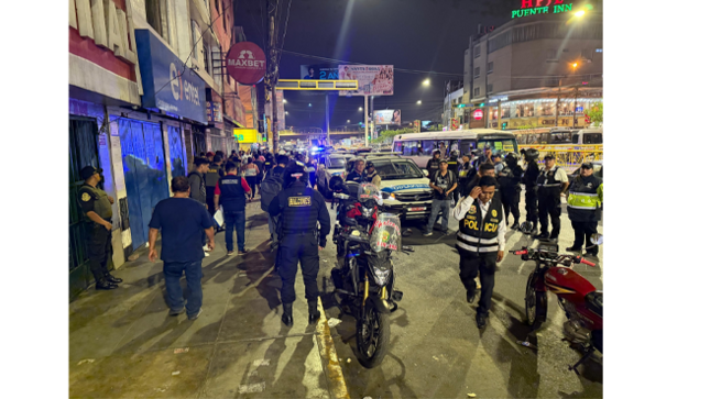 Durante la acción, se logró identificar y desalojar a mujeres que ejercían esta actividad en las calles, afectando la seguridad y el bienestar de los vecinos. Además, se contó con la participación de Migraciones, que impuso sanciones a mujeres extranjeras en situación irregular.  
Este operativo responde a las reiteradas denuncias de los residentes, quienes expresaron su preocupación por el incremento de actividades ilícitas en la zona. Asimismo, forma parte de un plan de acción más amplio que busca combatir la explotación sexual, reducir el riesgo de delitos conexos y recuperar los espacios públicos para la comunidad.