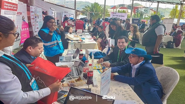 Megantoni presente en la mesa municipal descentralizada organizada por la PCM en la ciudad de Cusco