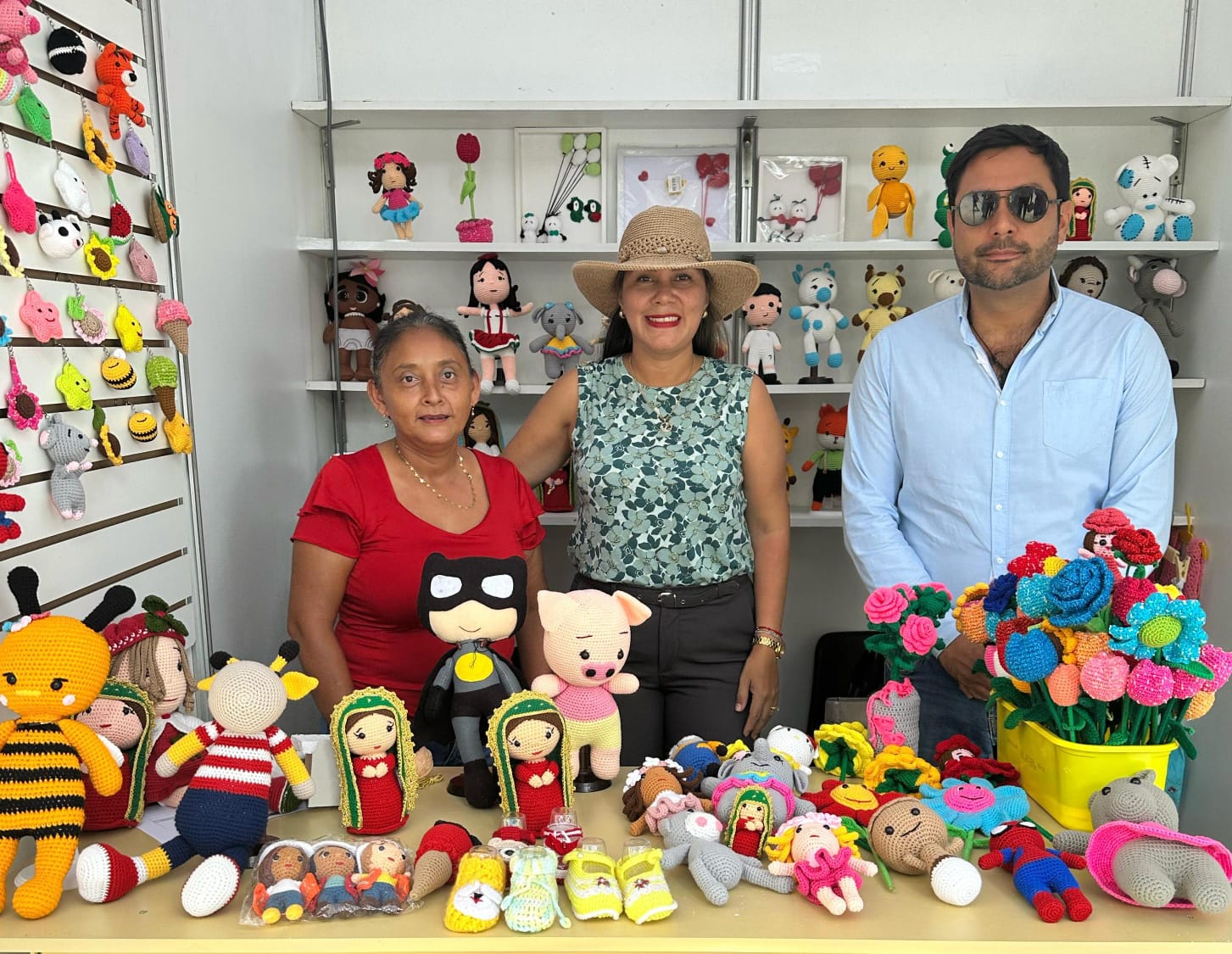 Presidenta del Comité de Damas del GORE ratifica su compromiso con las mujeres artesanas de la región