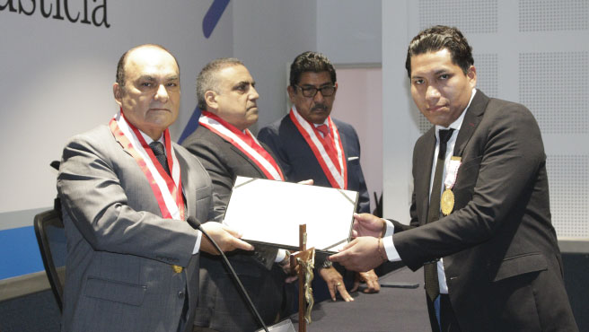 Diecinueve fiscales adjuntos provinciales juraron al cargo ante el Presidente de la Junta Nacional de Justicia