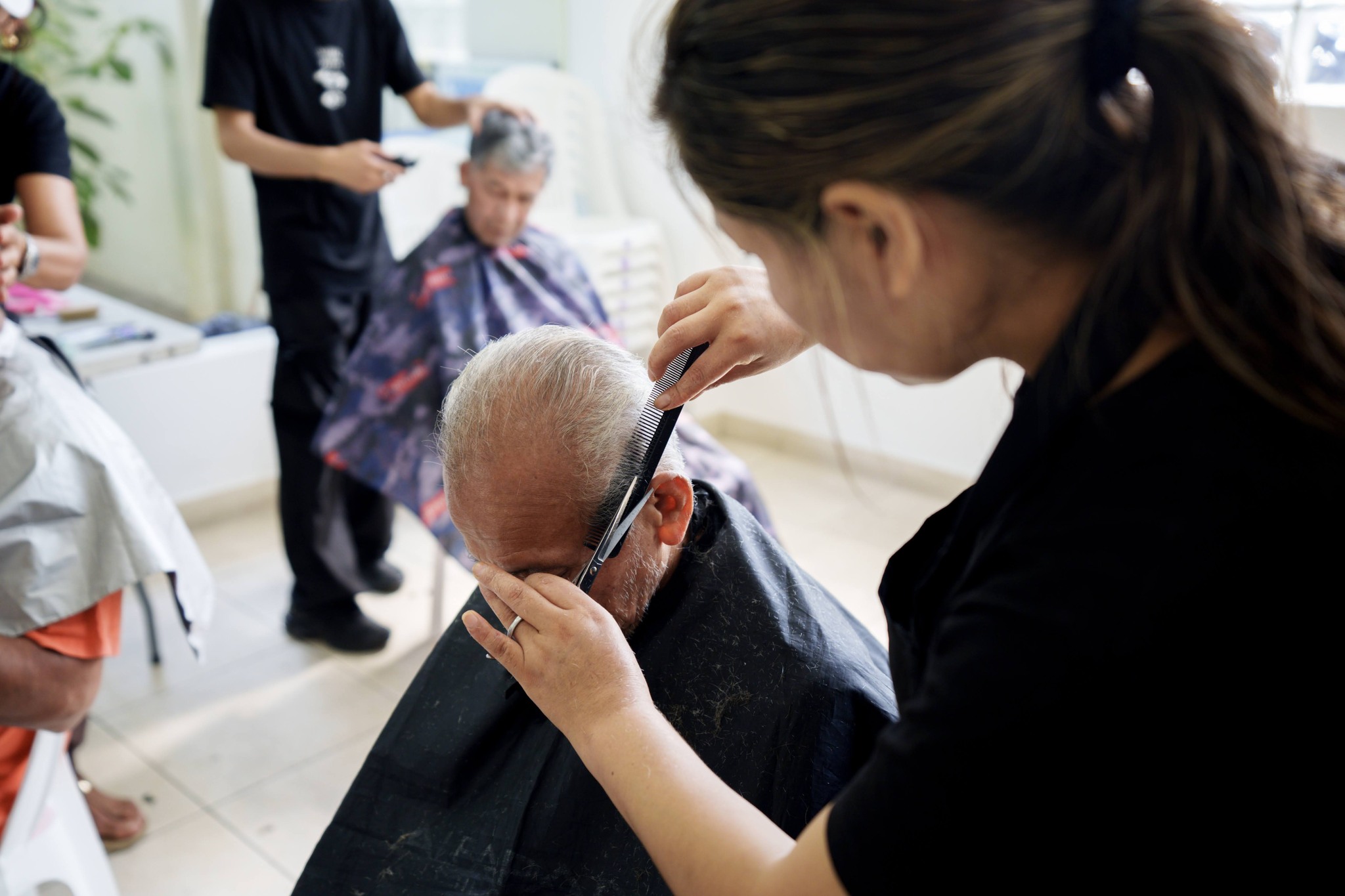 Municipalidad de Surquillo organiza jornada de corte y cepillado de cabello gratuito