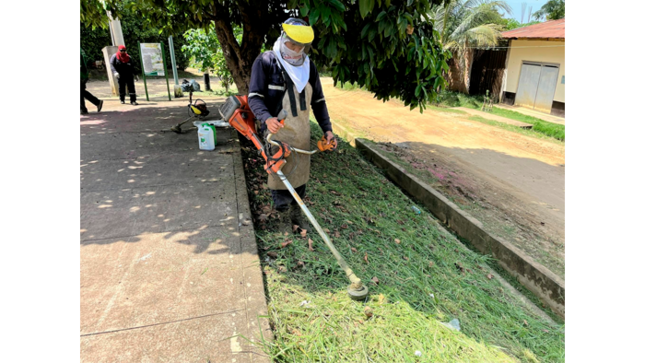 Seguimos trabajando en el mantenimiento de áreas verdes e infraestructura de parques y jardines de la ciudad. 