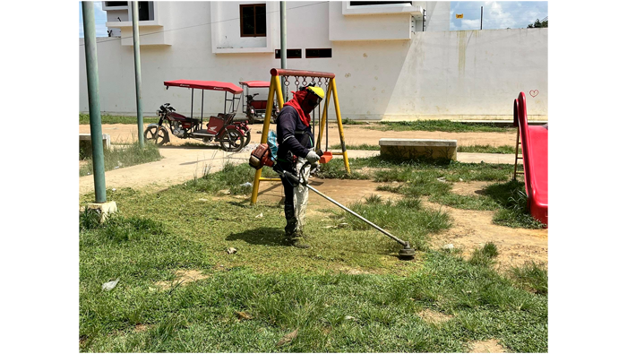 Seguimos trabajando en el mantenimiento de Γ‘reas verdes e infraestructura de parques y jardines de la ciudad.