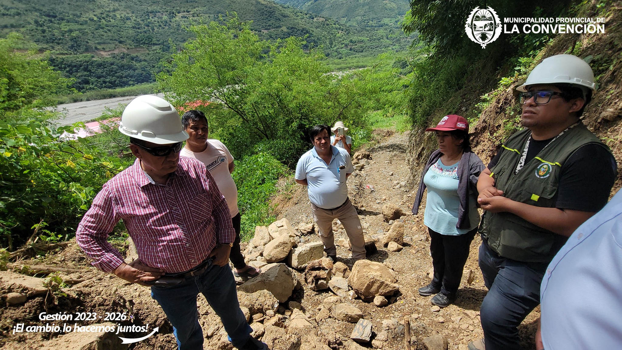 Avanza mantenimiento del canal de aguas pluviales en Urpipata Baja