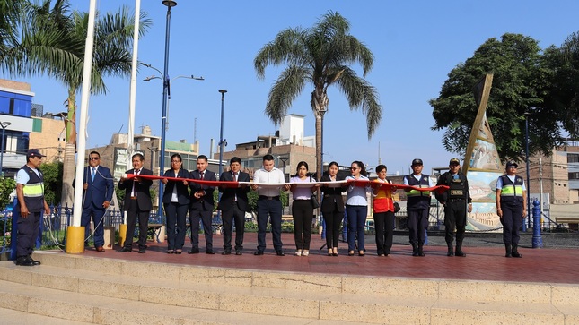 Huaral refuerza compromiso con la inclusión durante izamiento cívico de marzo 