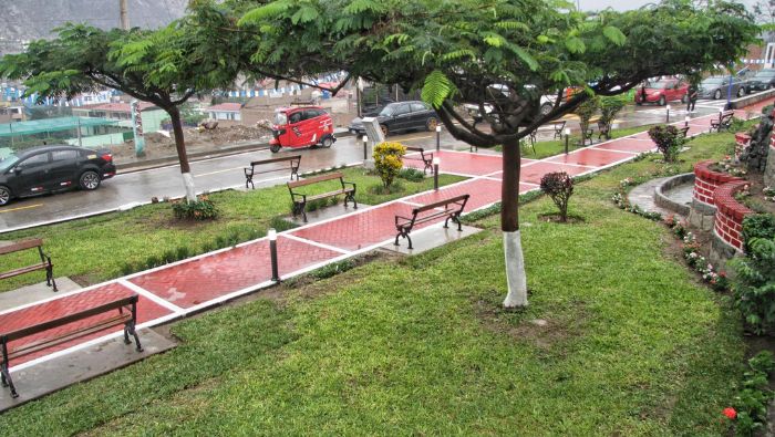 Nuevas pistas y veredas modernizan A.H. Juan Velazco Alvarado en Ricardo Palma