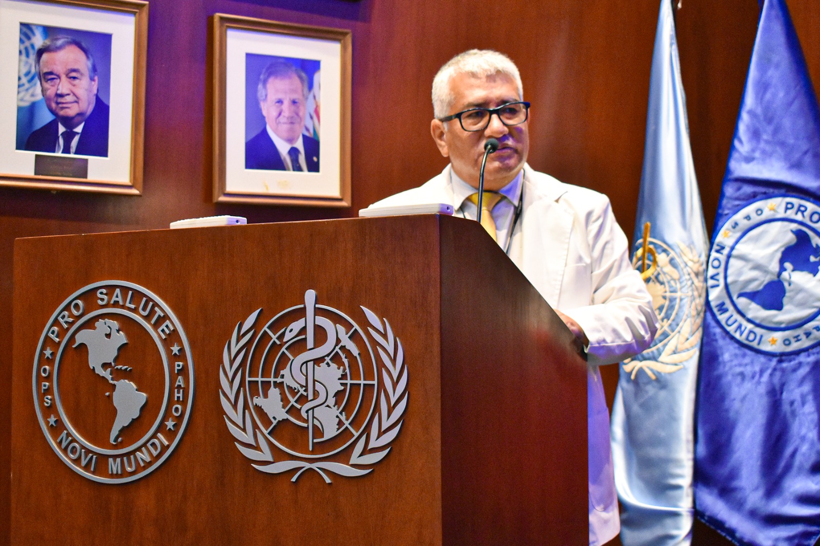 director de sanidades internacionales