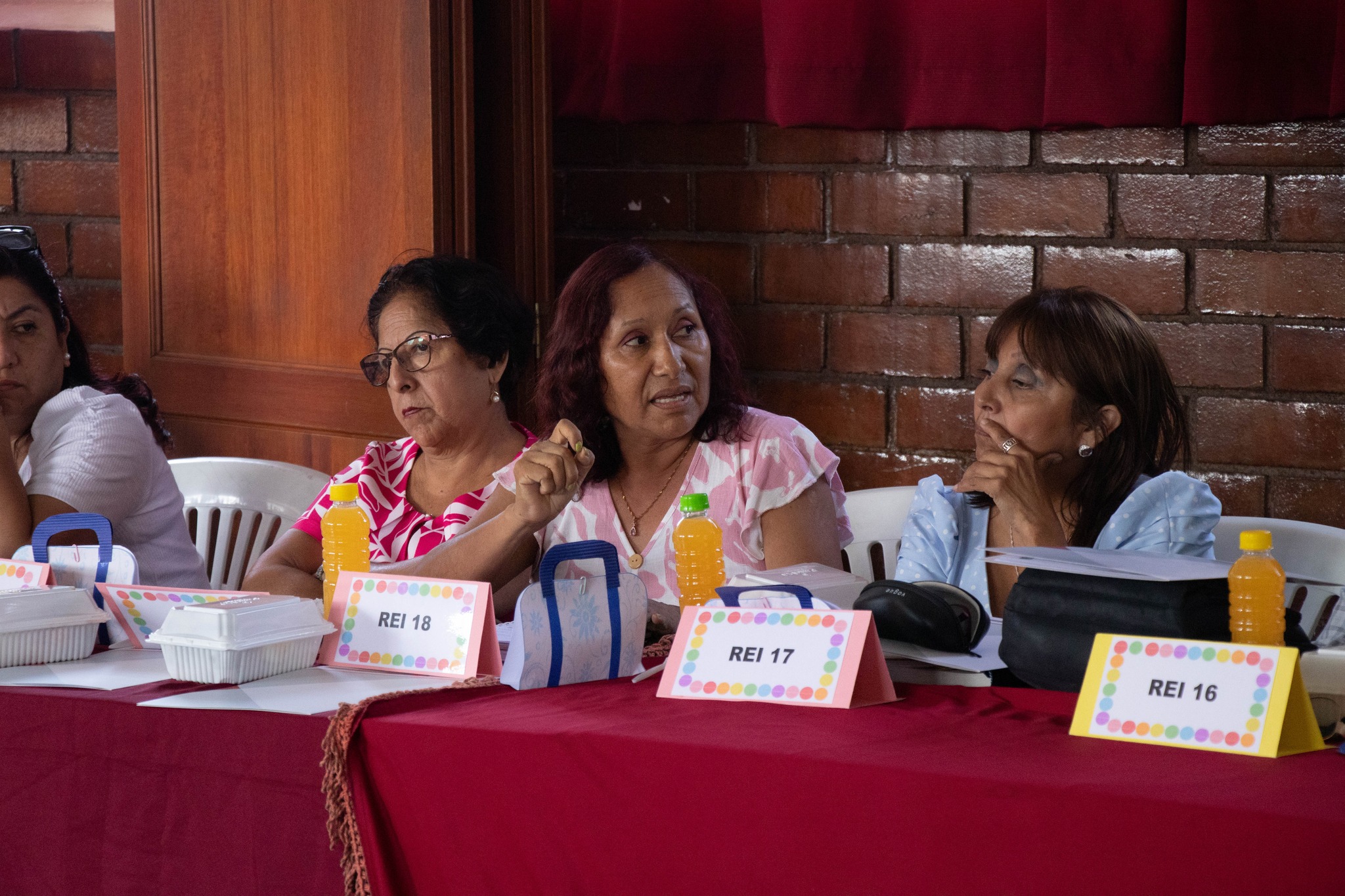 PARTICIPACIÓN DE COORDINADORA DE REI