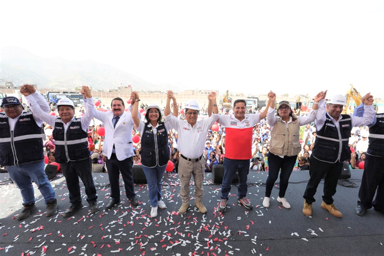 Ministro de Salud colocó la primera piedra para la construcción del nuevo Hospital Sergio E. Bernales