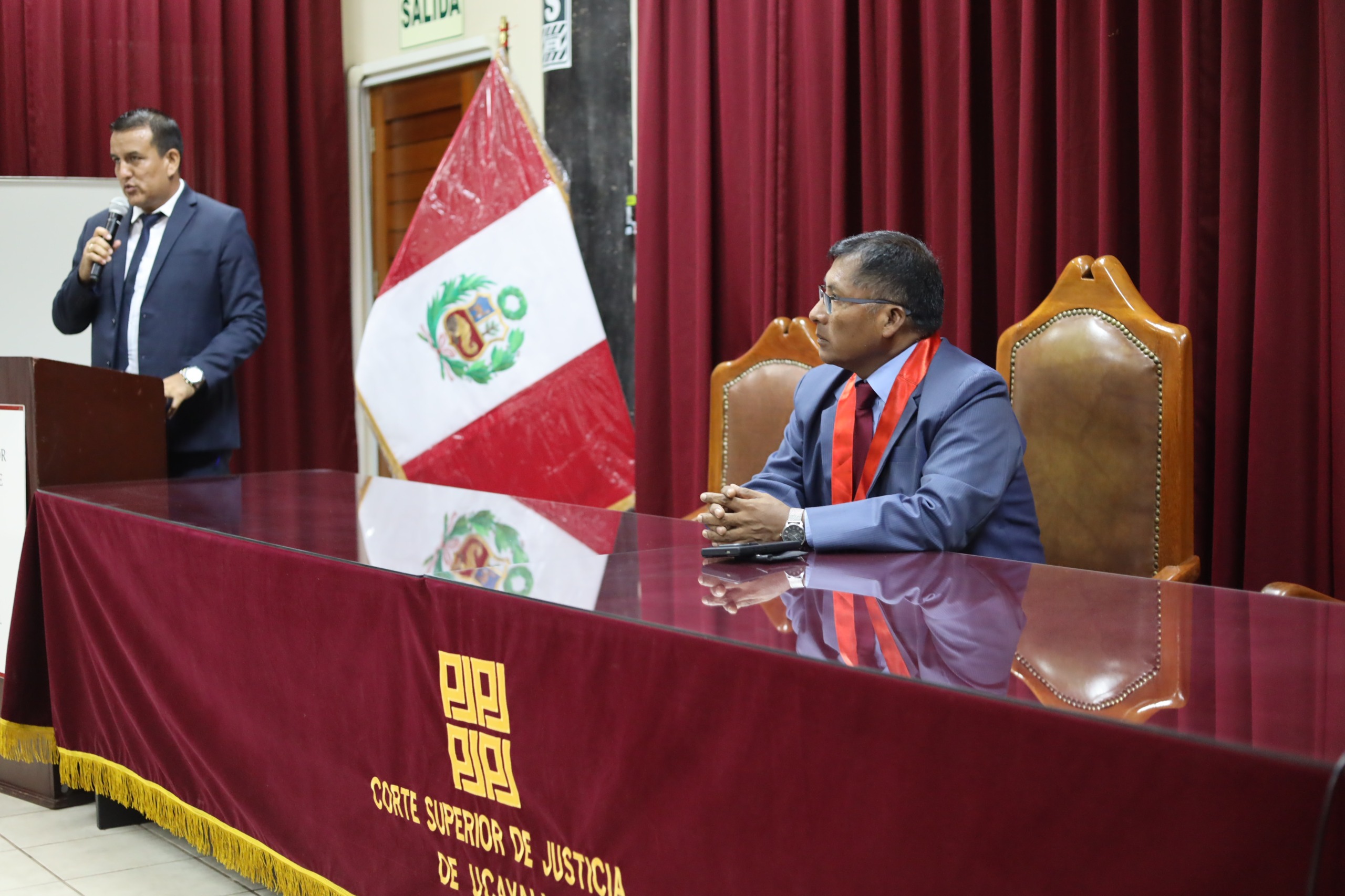Corte Superior de Justicia de Ucayali incorpora a 47 nuevos voluntarios en el Programa Judicial 2025. (1)