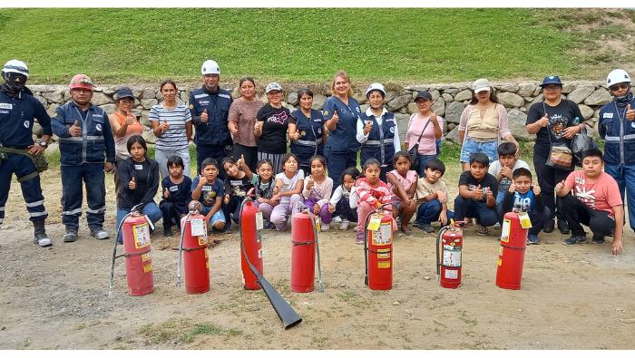 29-03 mini brigadistas (3)