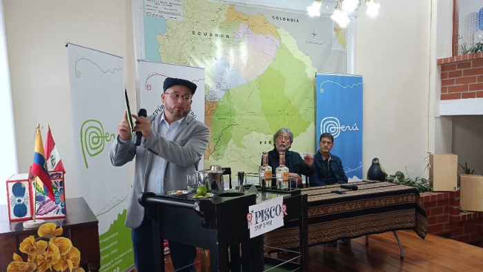 Consulado General del Perú en Loja promociona el valor cultural y gastronómico del pisco