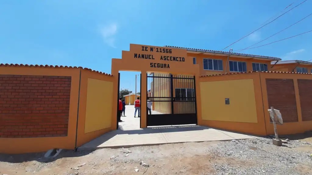 Fachada de colegio