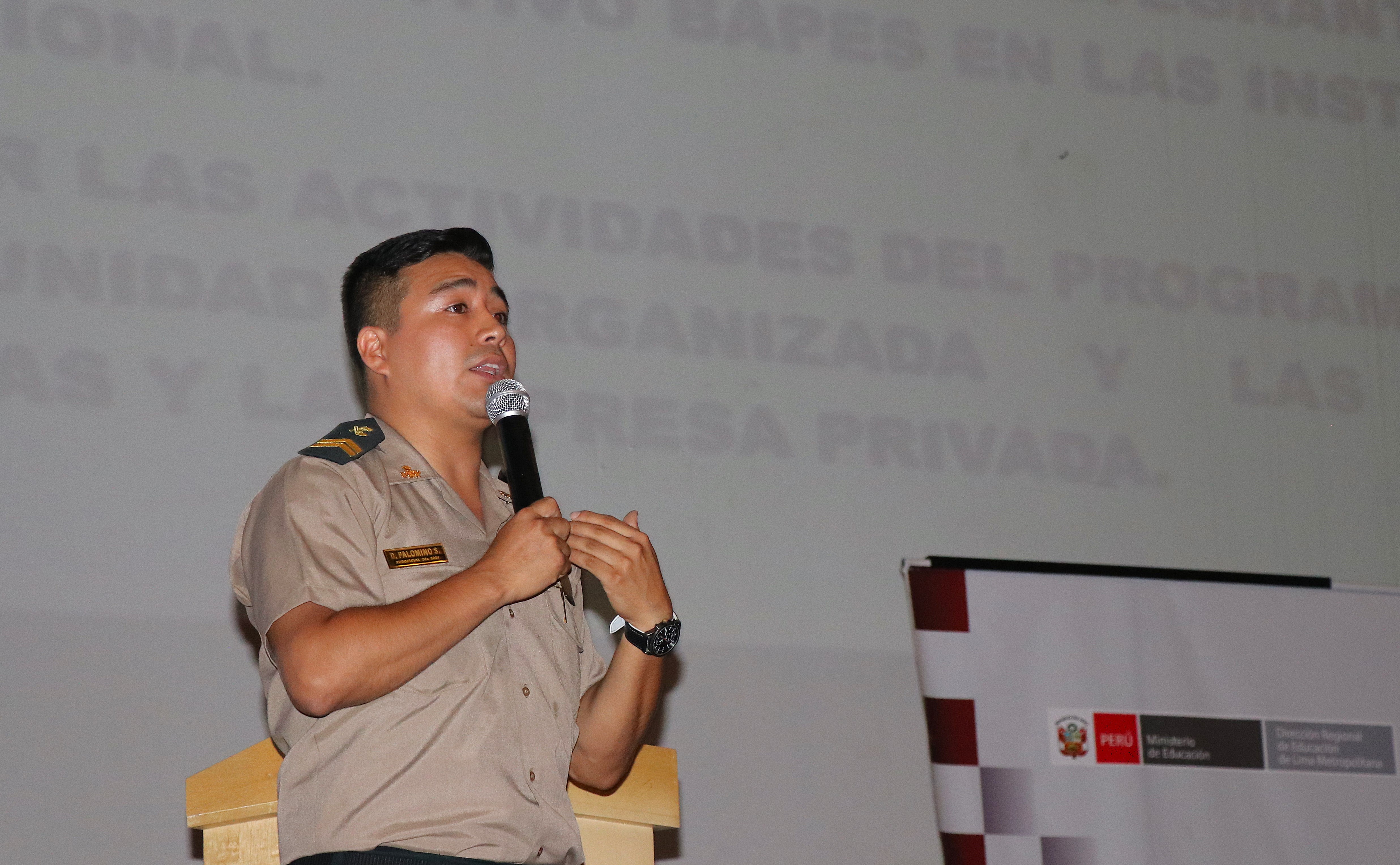 POLICA NACIONAL EN SU EXPOSICIÓN