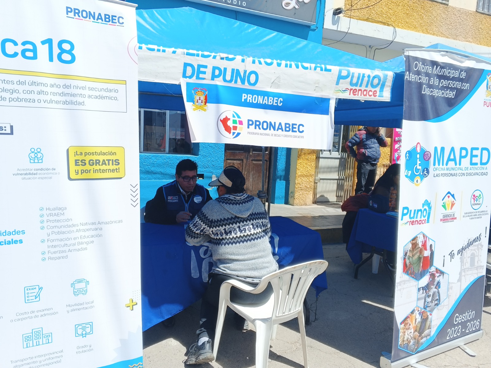 Orientación y atención de Pronabec en campaña Sisfoh más cerca de ti